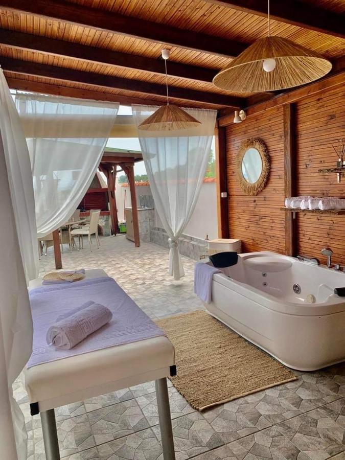 Wood House "Private Spa" Vergia Exteriér fotografie